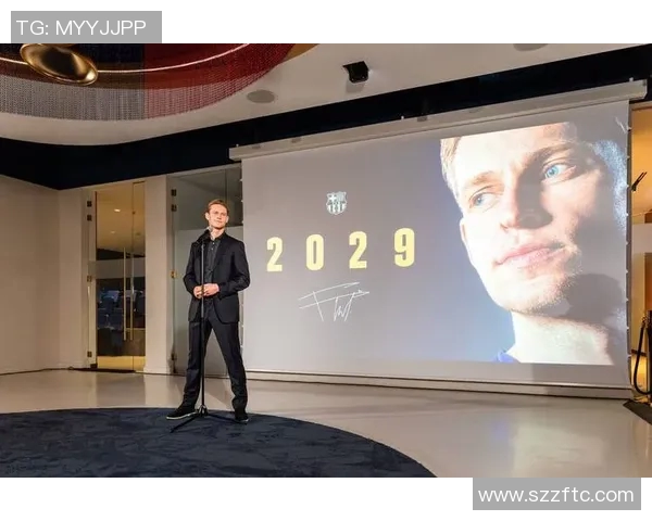 足球场外的风采 西服帅哥球星展现优雅与魅力