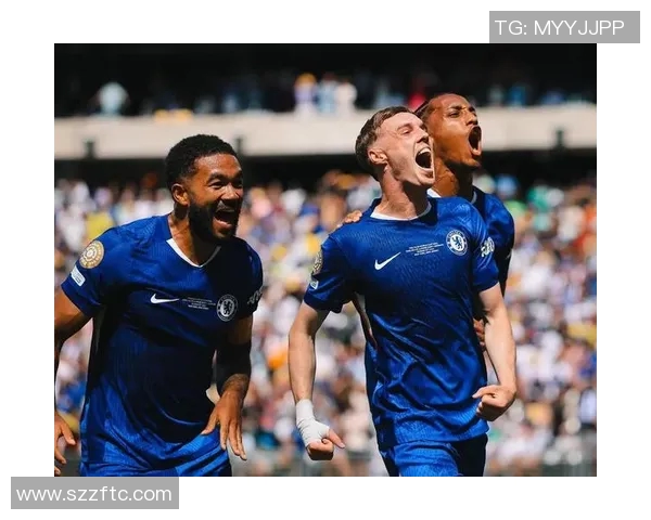 足球场上球星互相戏耍精彩瞬间：当顶级球员展现幽默与创意的一面