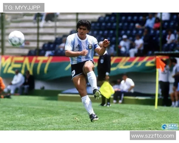 足球巨星携超模妻子共赴奢华生活 他们的爱情故事与奢华背后细节揭秘